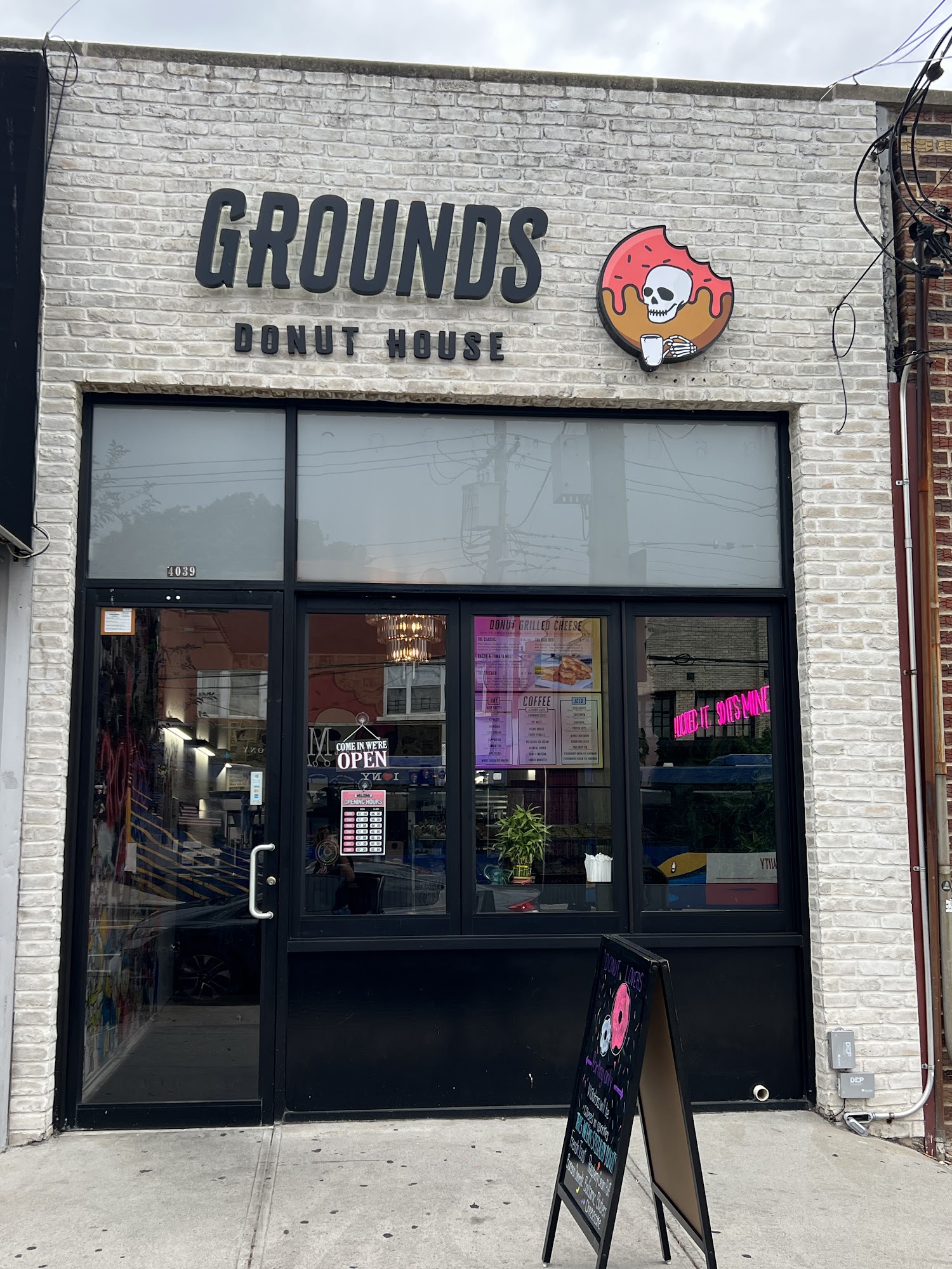 Grounds Donut House