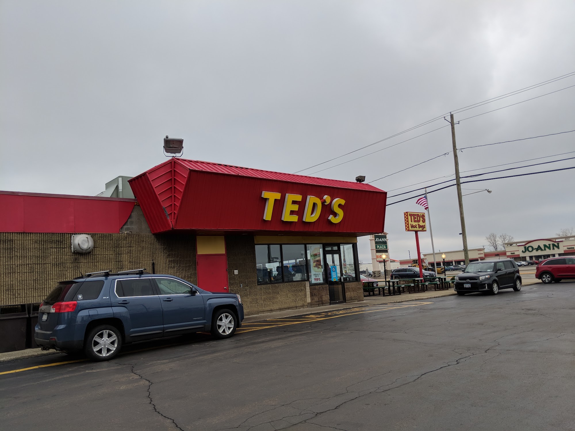 Ted's Hot Dogs