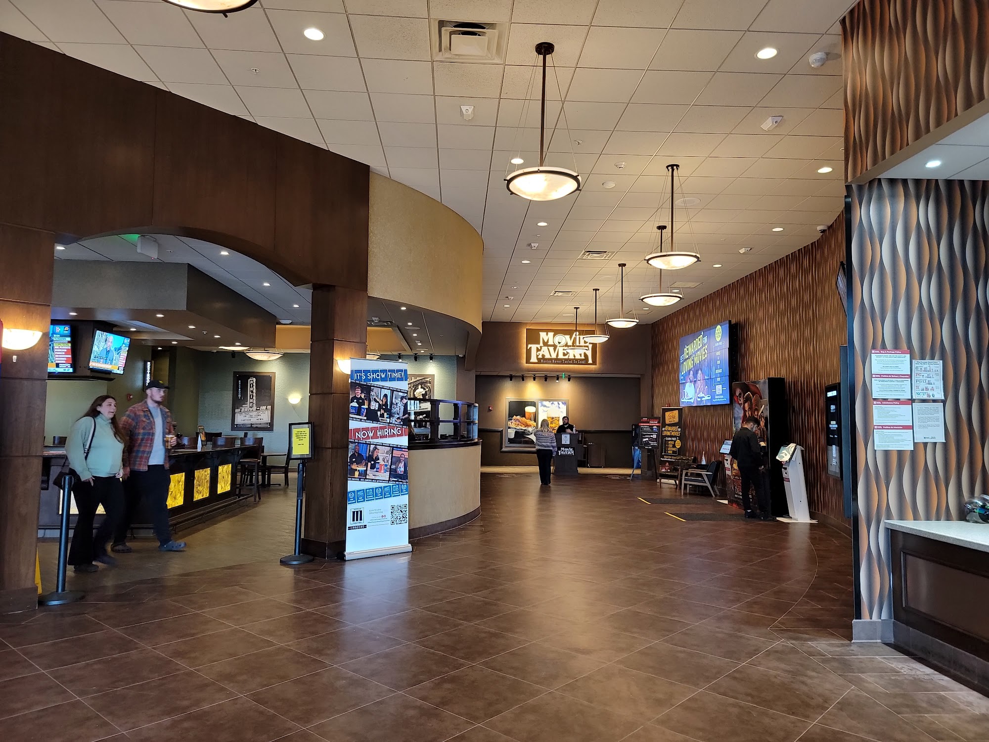 MOVIE TAVERN SYRACUSE - Camillus NY - Hours, Directions, Reviews ...