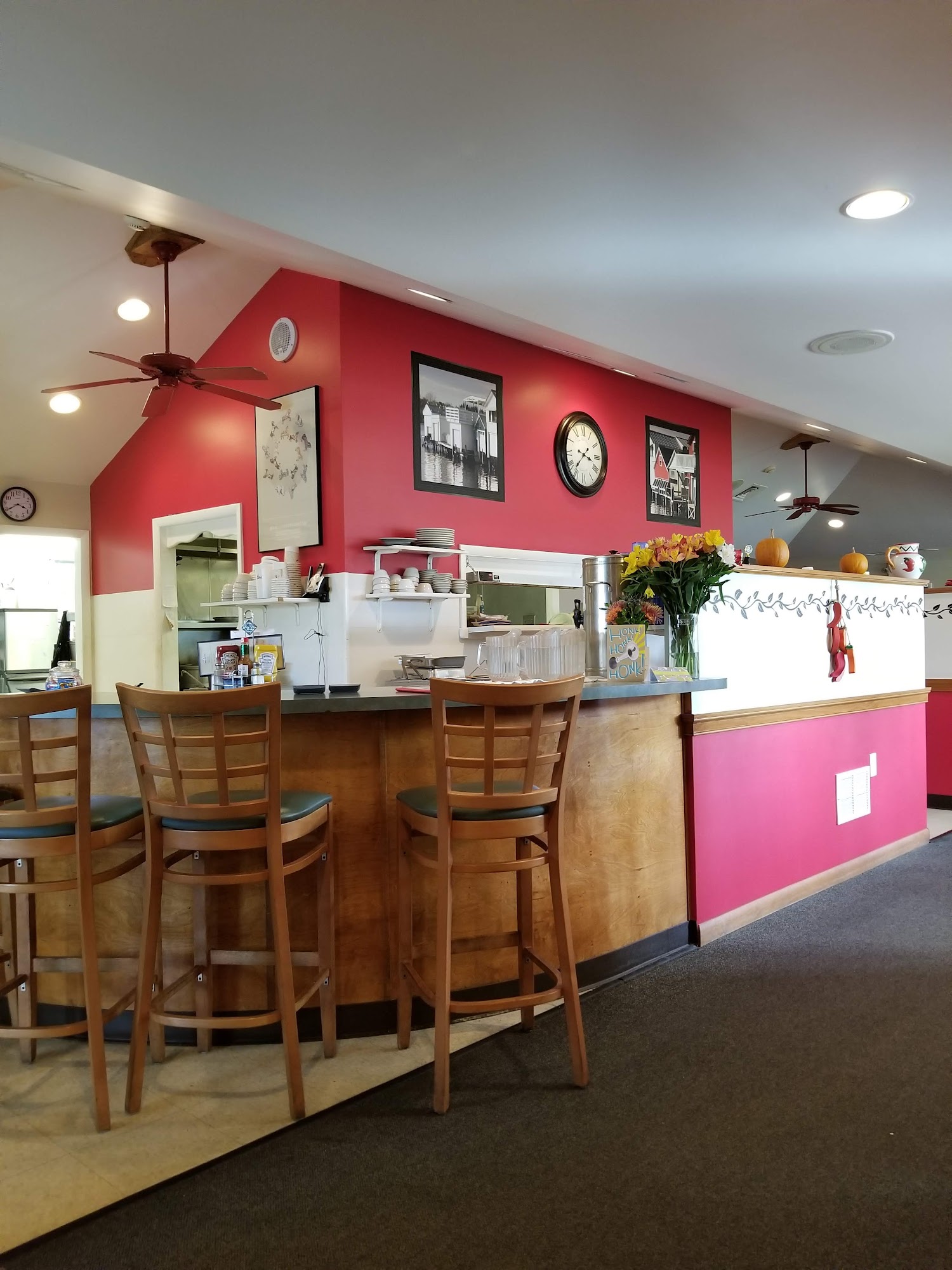Peppers Family Restaurant, Canandaigua Menu, Reviews (225), Photos
