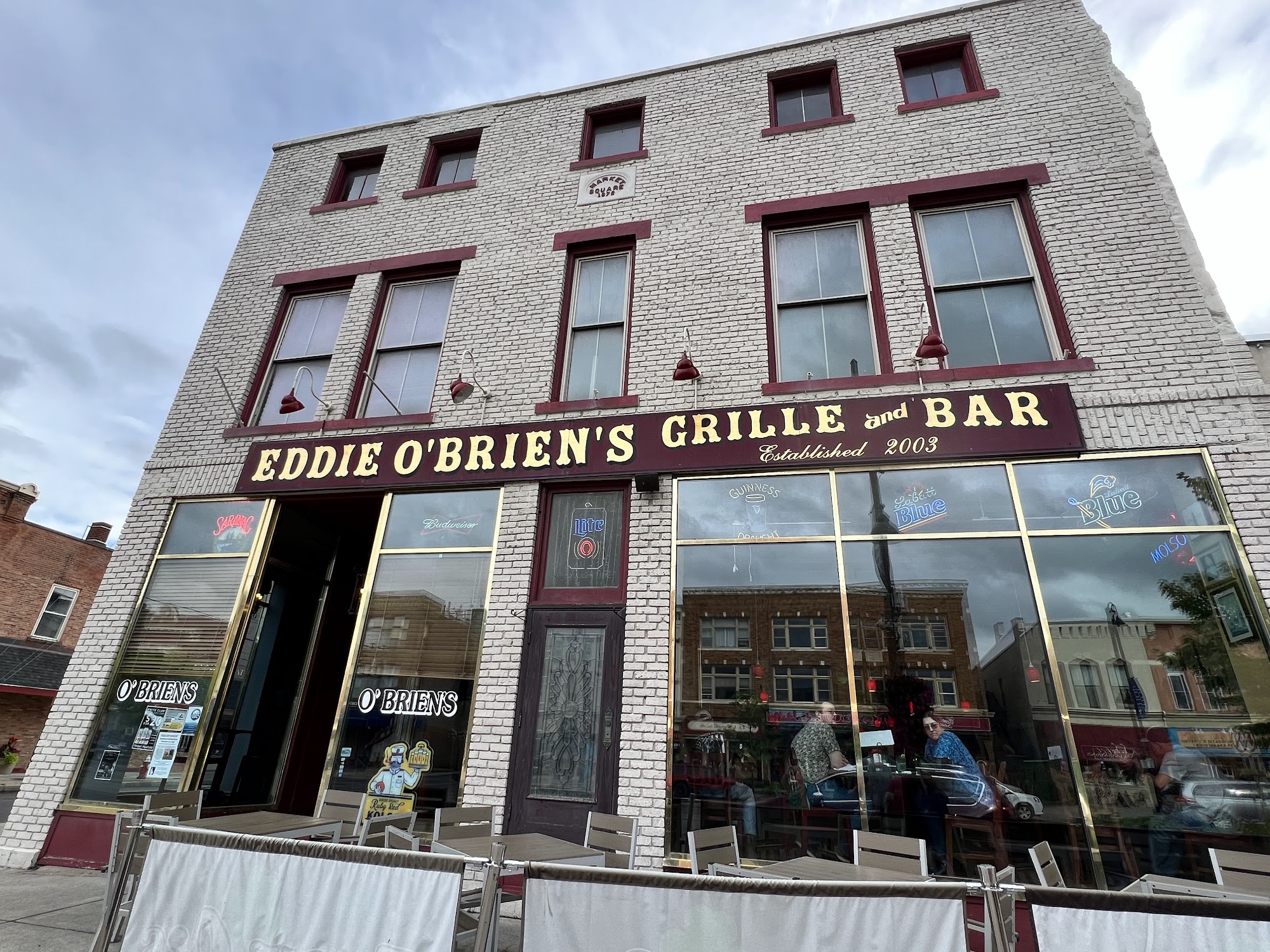 Eddie O'Briens Grille and Bar