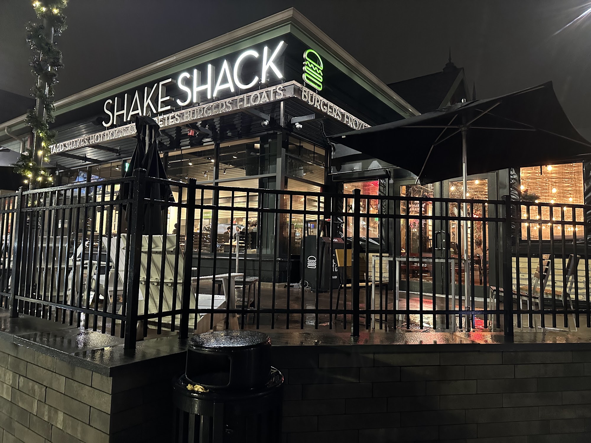 Shake Shack Woodbury Commons