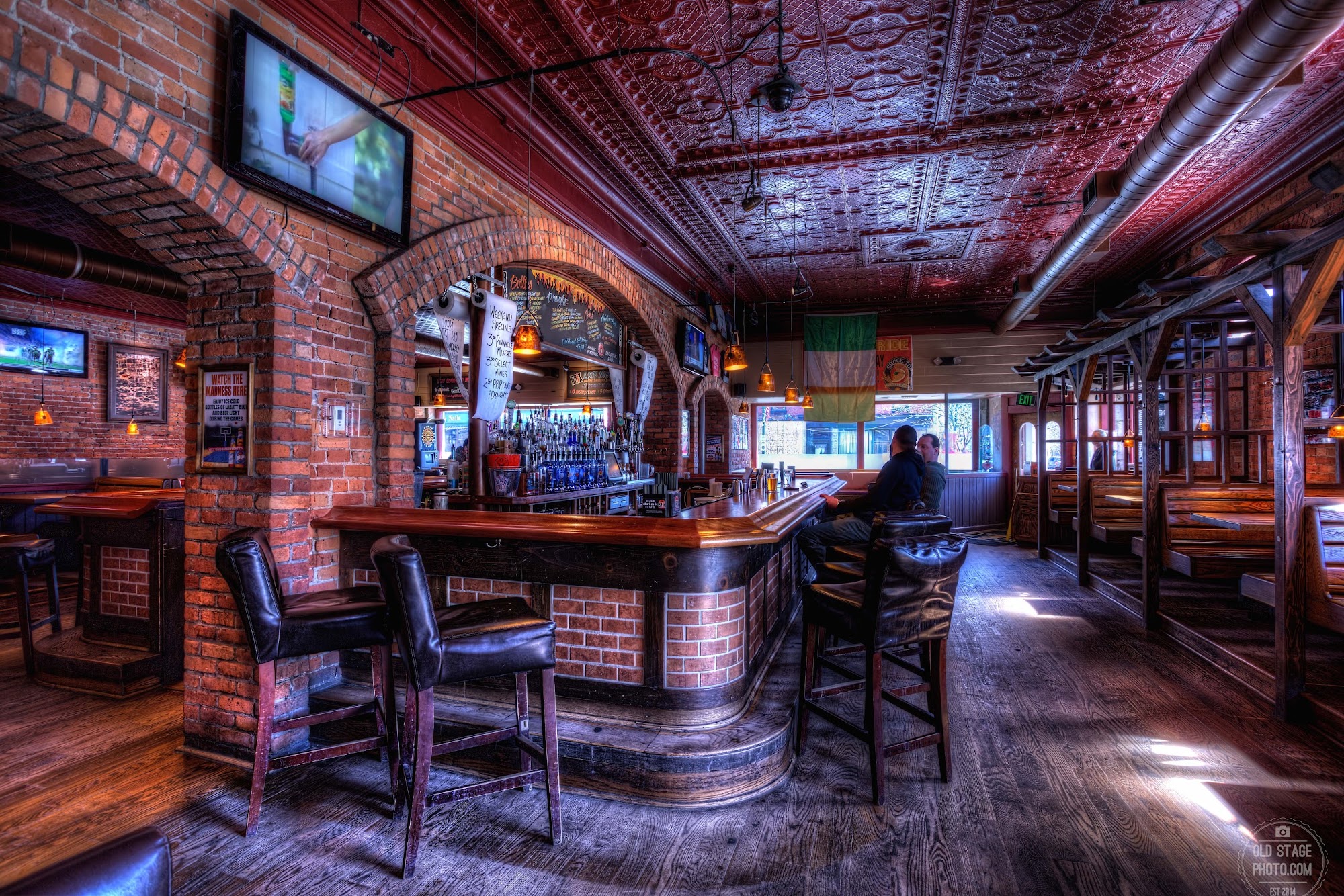 BRIX - brick oven pub