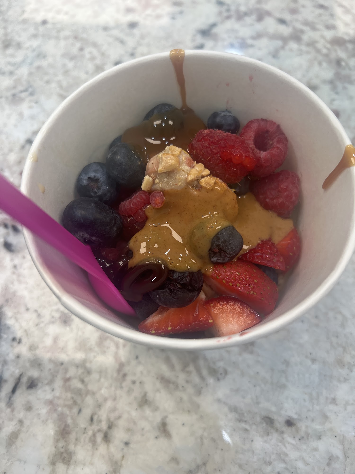 Yoberry Frozen Yogurt Bar & Cafe