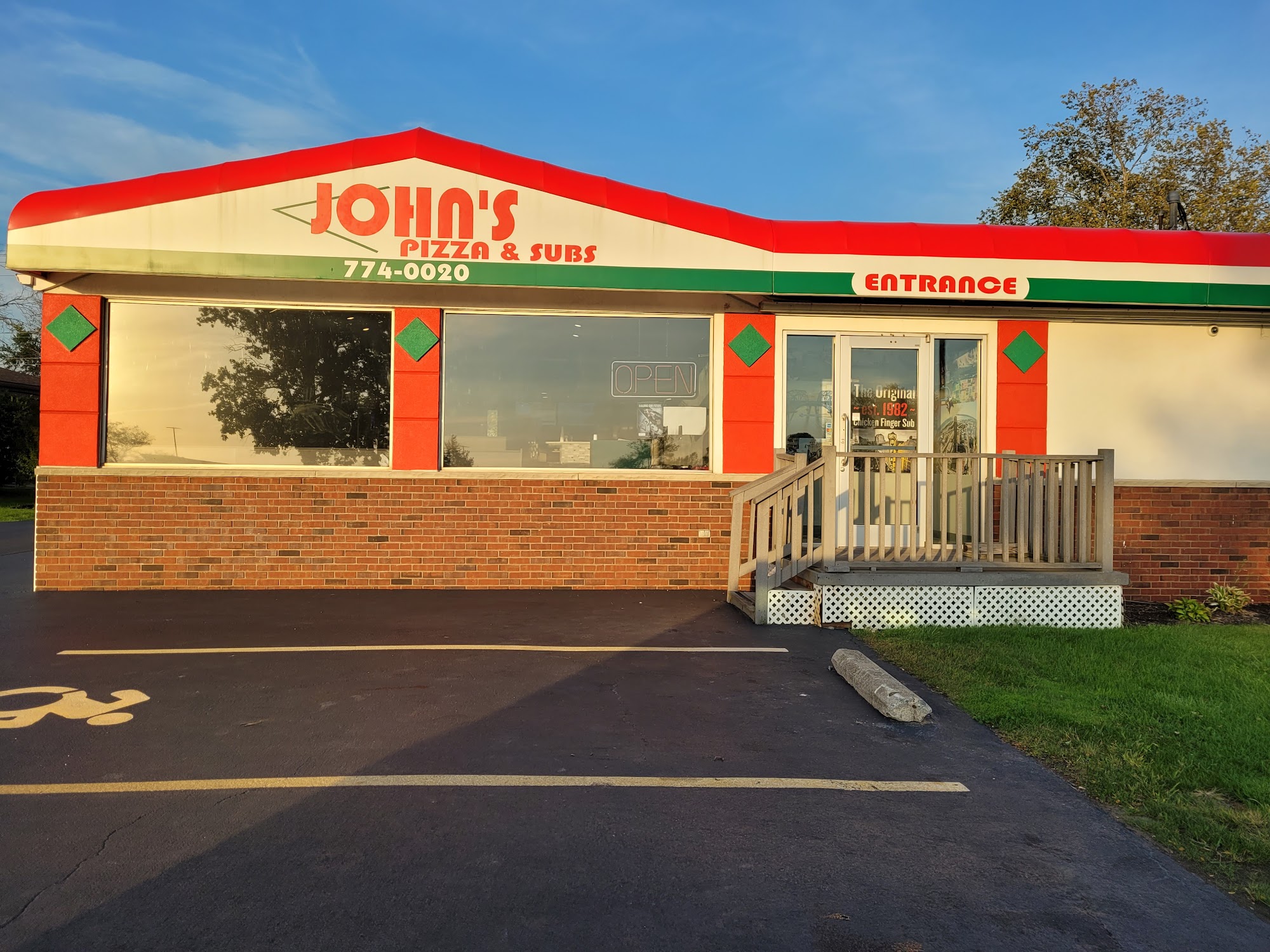 John's Pizza & Subs