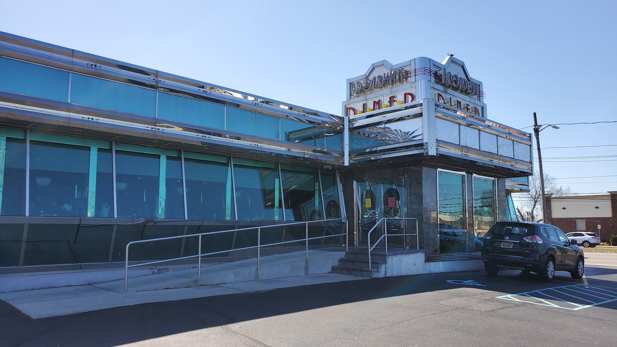 Broadway Diner