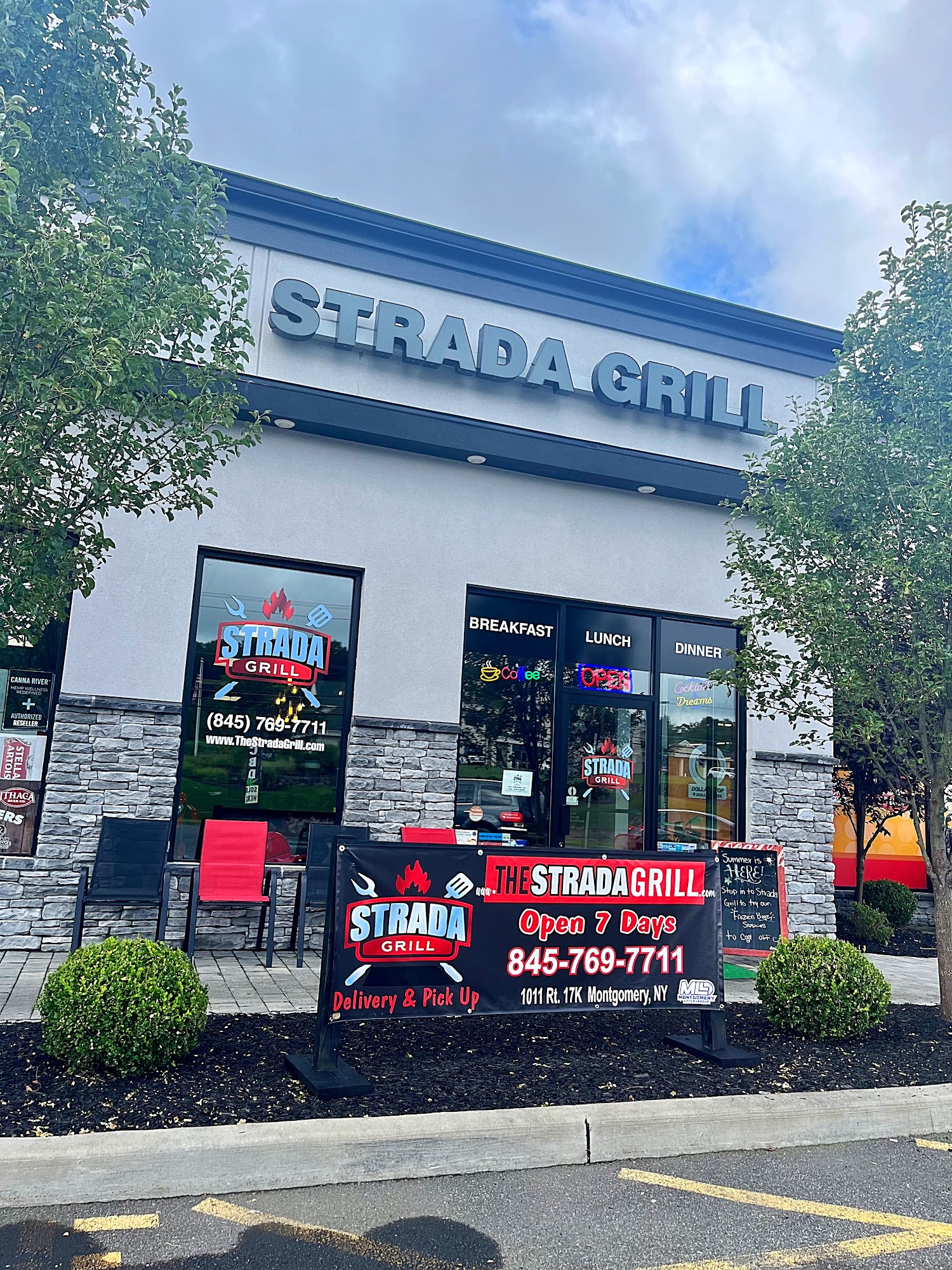 Strada Grill