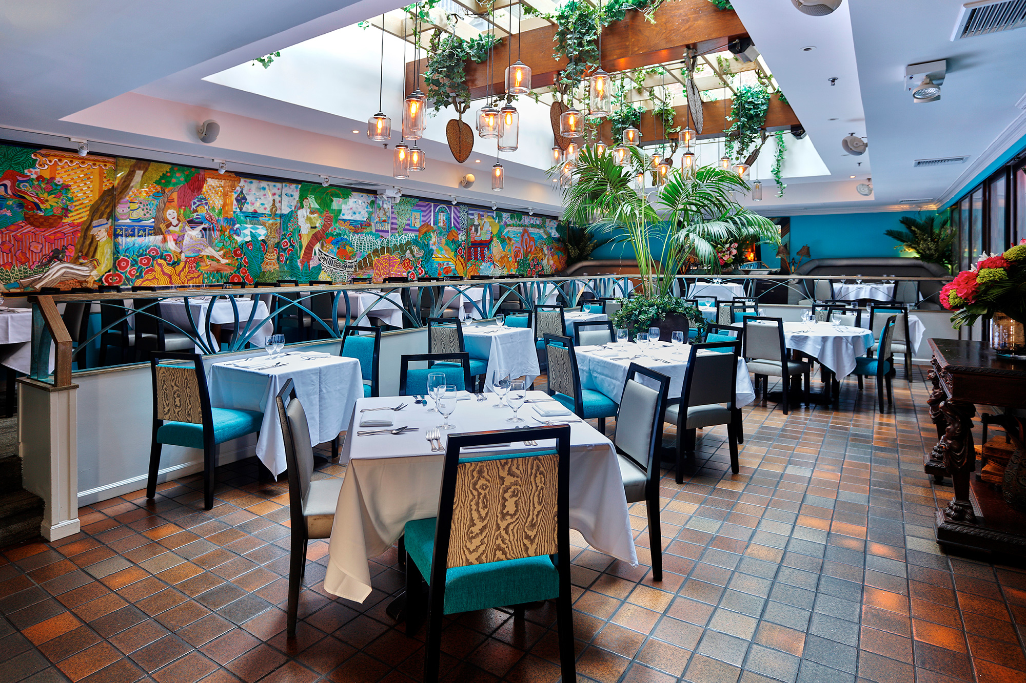 Victor's Cafe