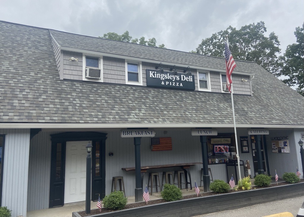 Kingsley’s Deli & Pizzeria