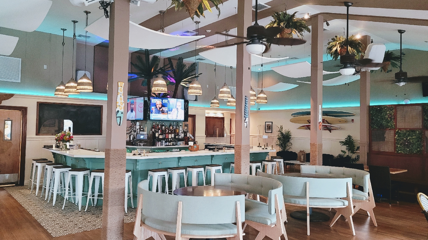 Castaway Bar & Grill