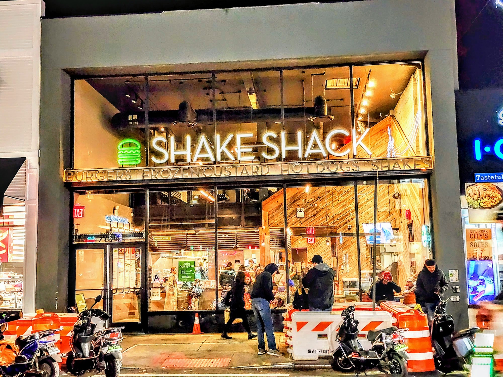 Shake Shack Forest Hills