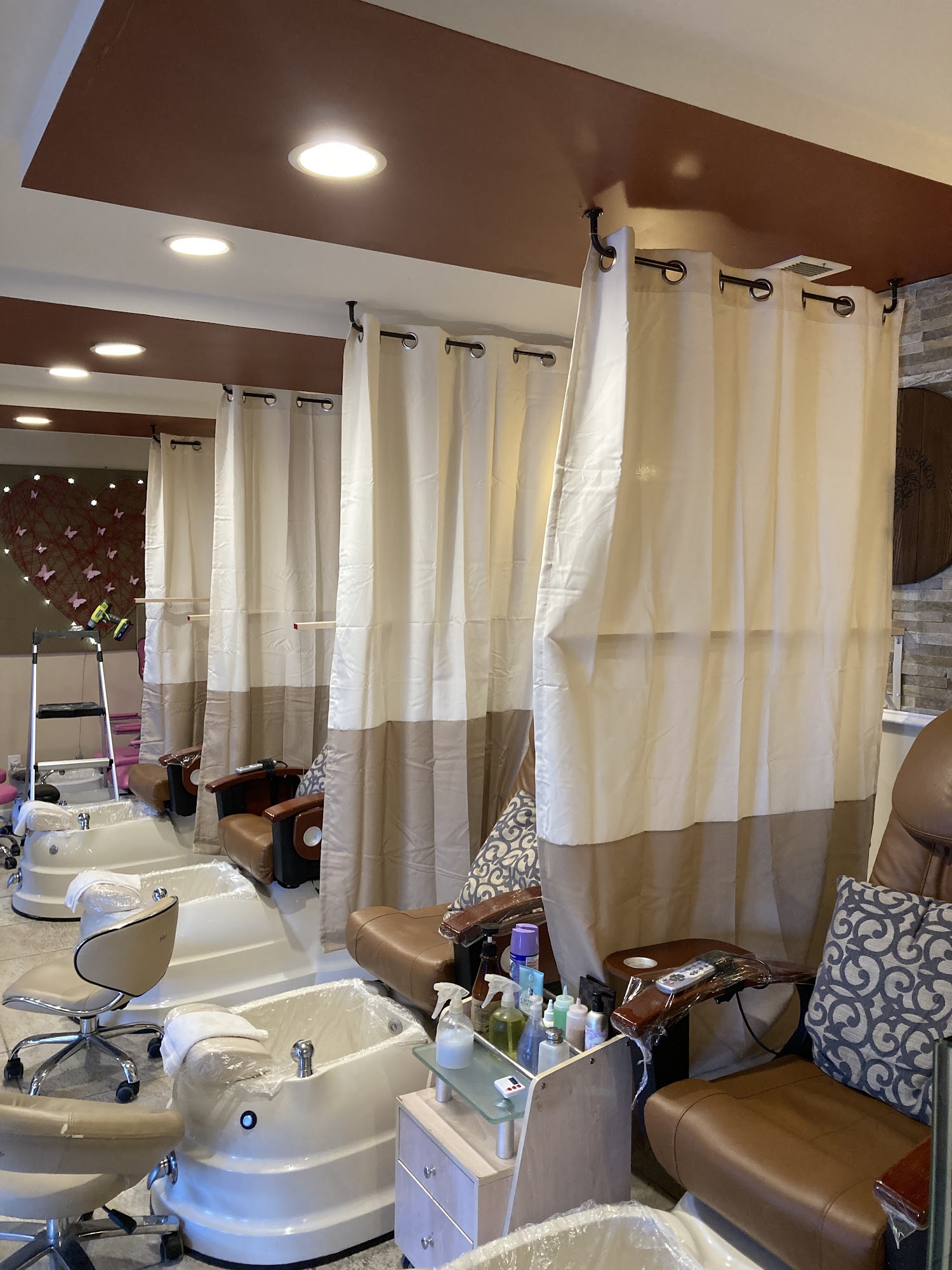 second floor nail & spa 99 Purchase St, Rye New York 10580