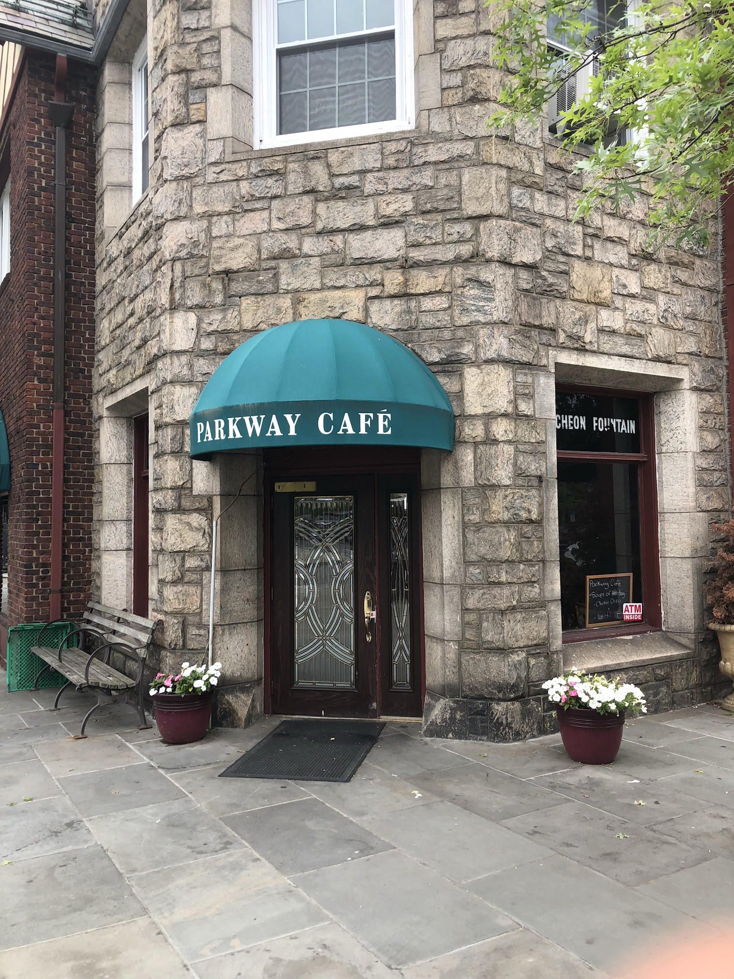 Parkway Café