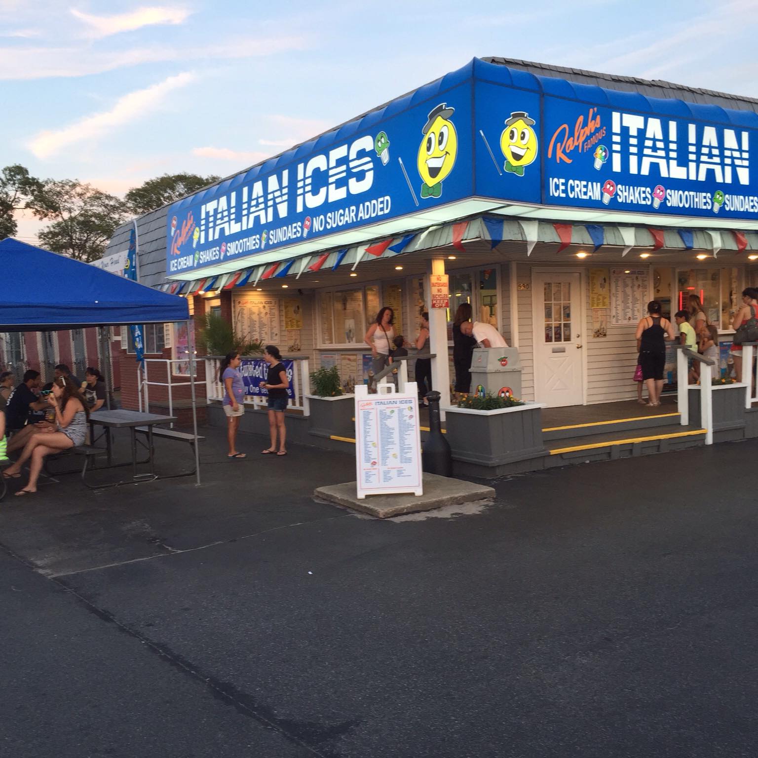 Ralph's Famous Italian Ices & Ice Cream, Shirley