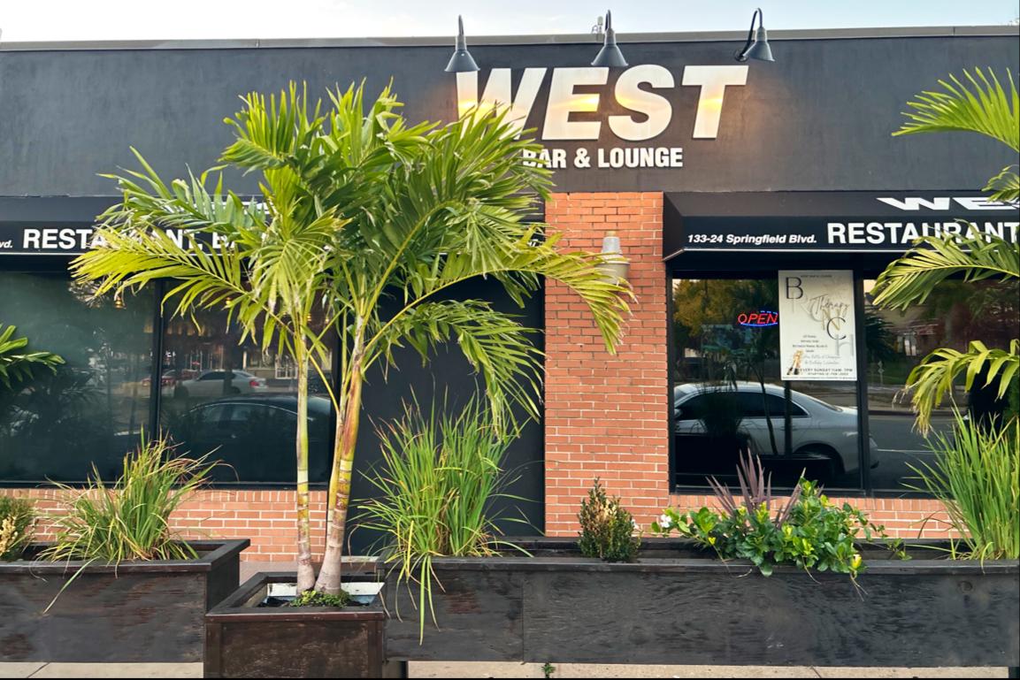 West Bar and Lounge