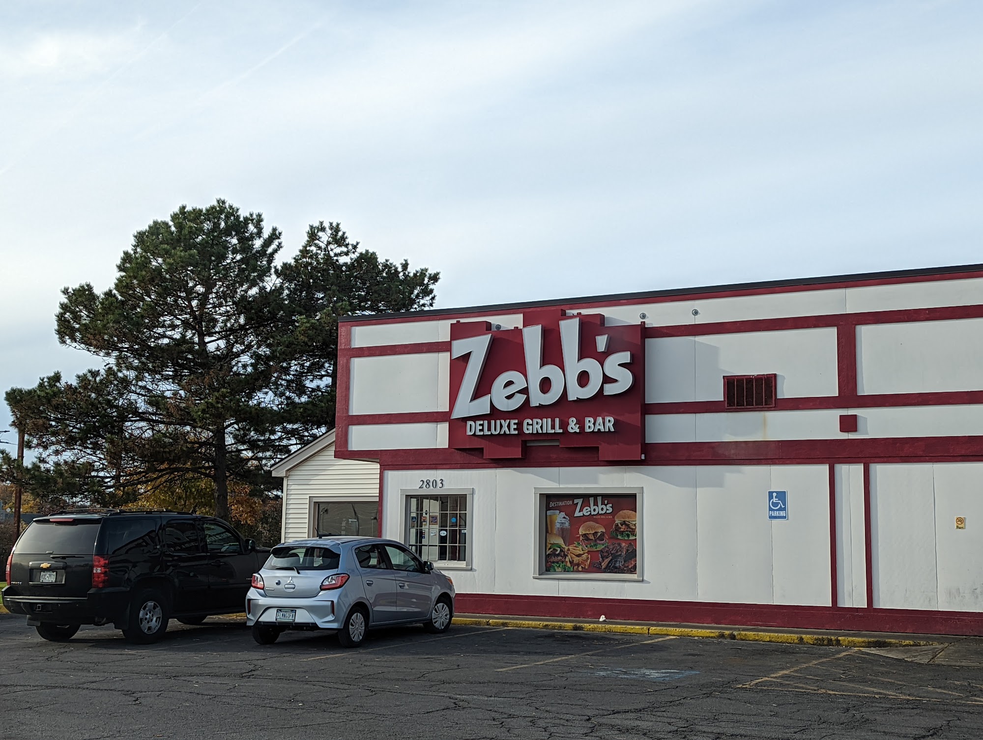 Zebb's Deluxe Grill & Bar