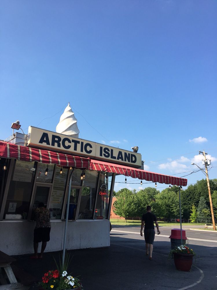 Arctic Island & Cafe