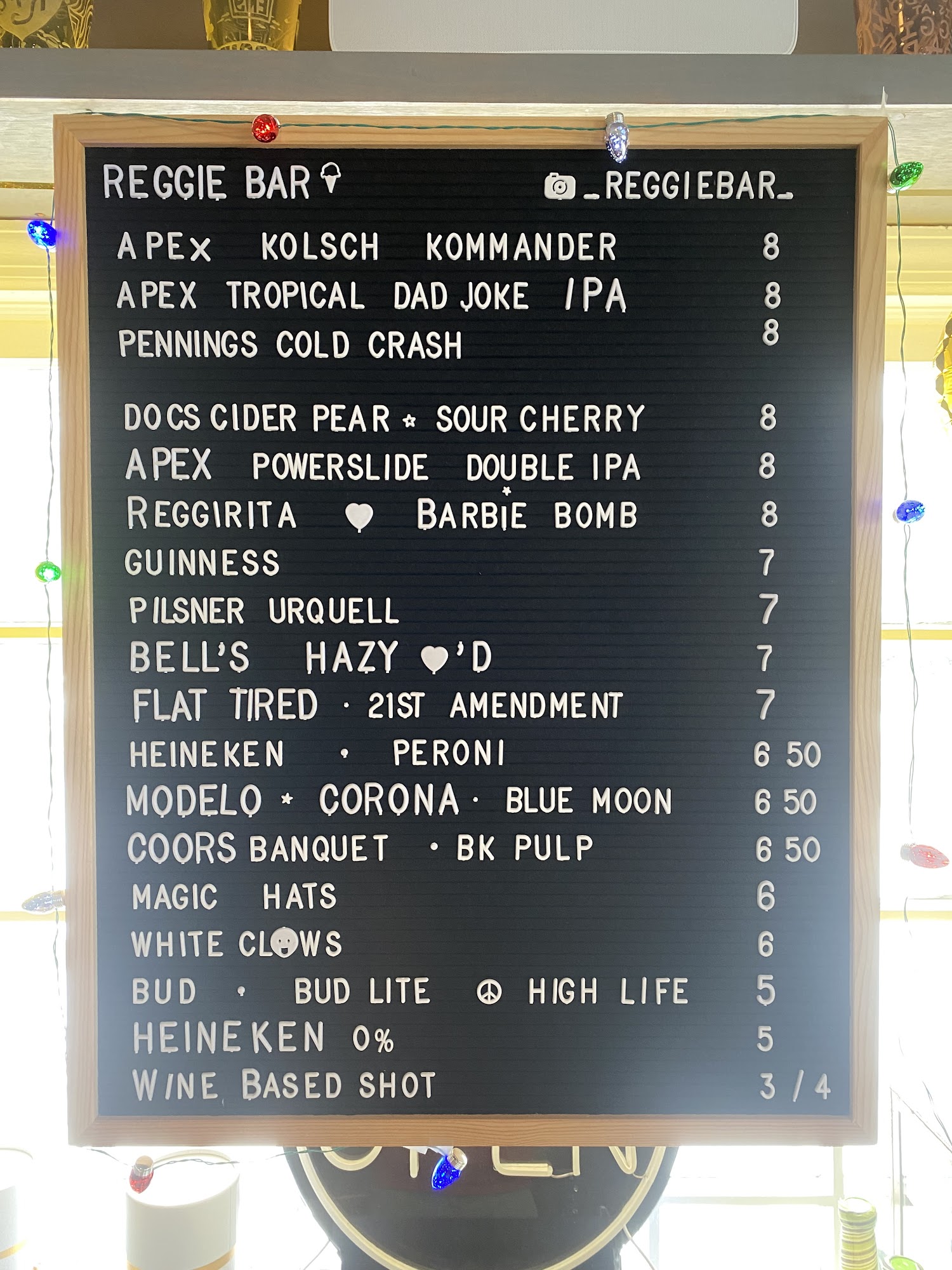 Reggie Bar, Tuxedo Park Menu, Reviews (30), Photos (19) Restaurantji