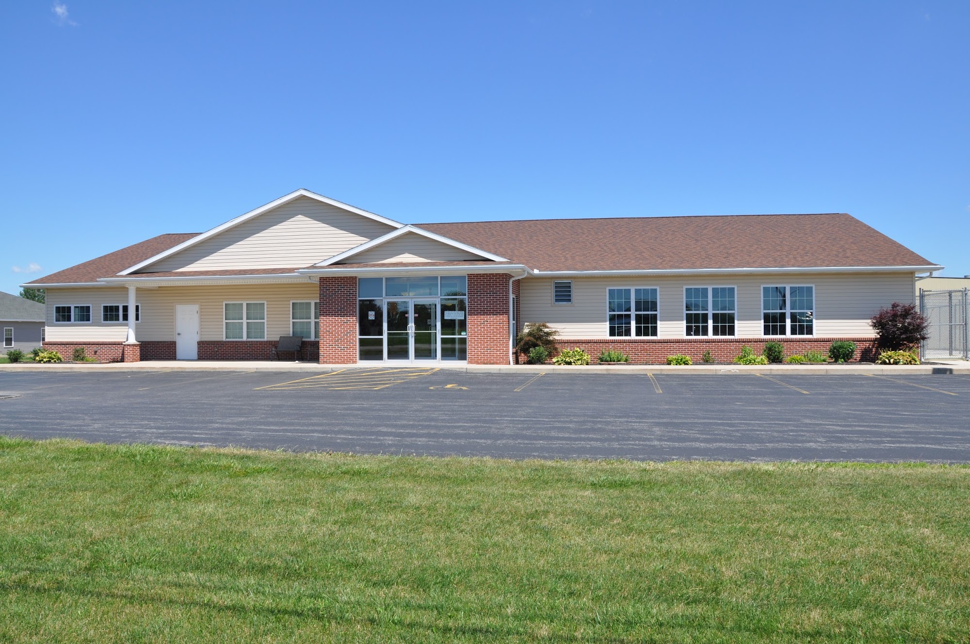 Bluffton Veterinary Hospital & Pet Care Center 70 OH-103, Bluffton Ohio 45817