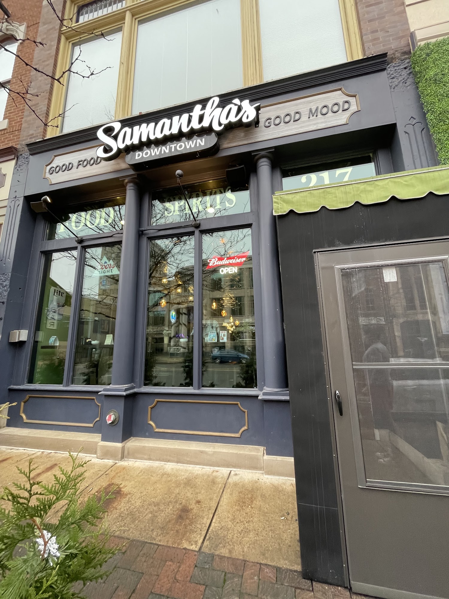 Samantha's Downtown