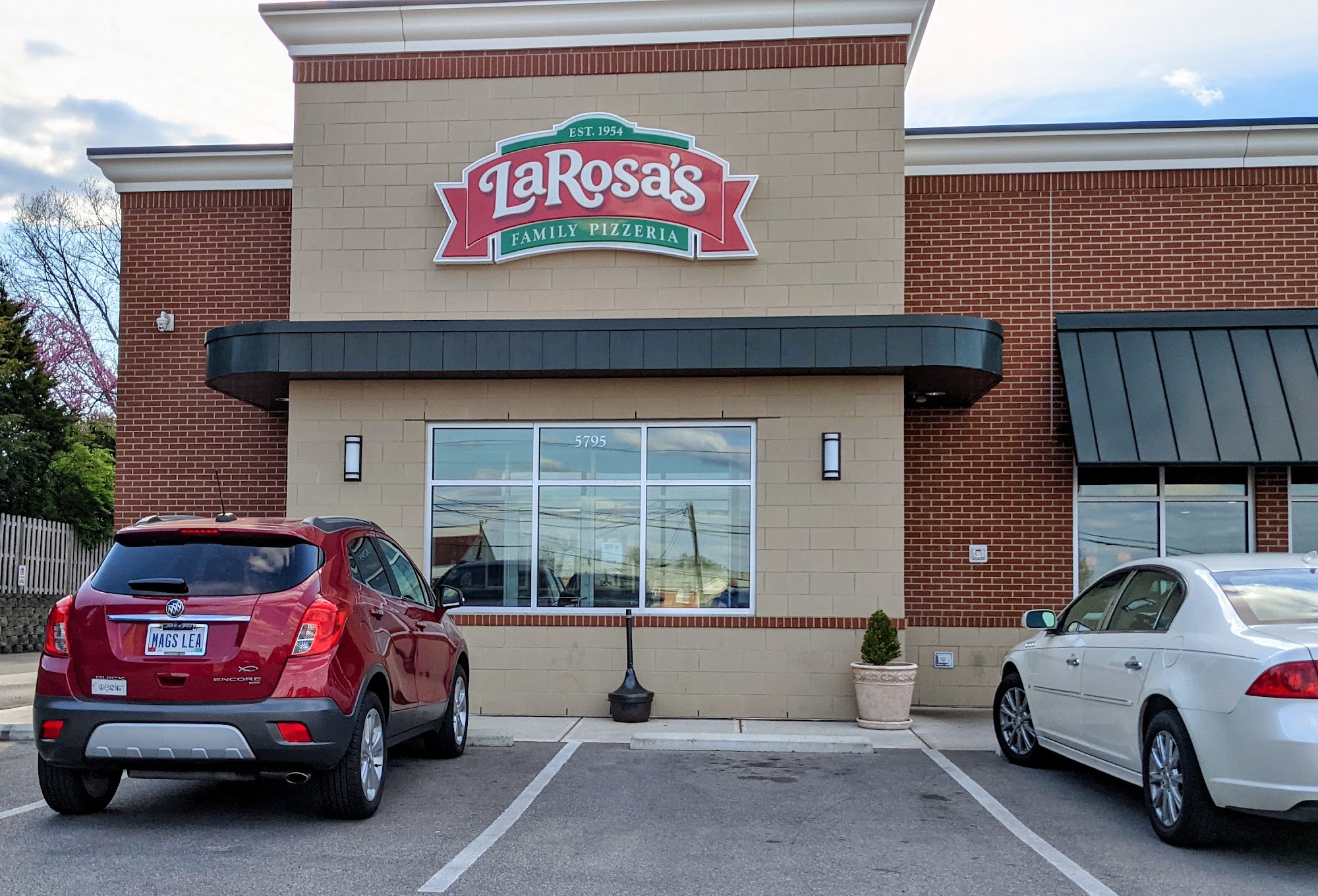 LaRosa's Pizza White Oak