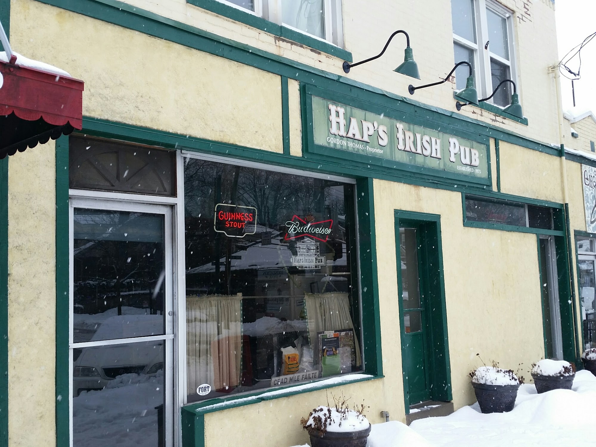 Hap's Irish Pub