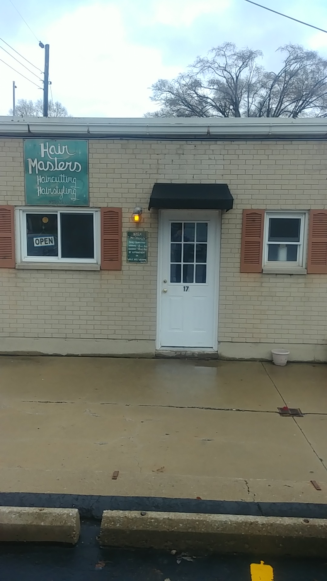 Hair Masters 17 N Main St, Englewood Ohio 45322