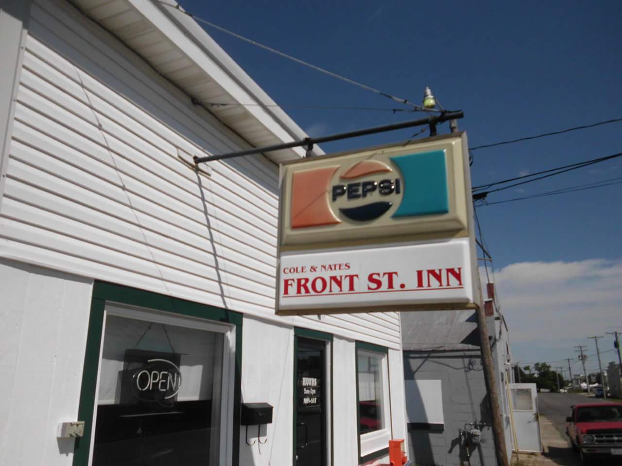 Coles Front Street Inn Restaurant