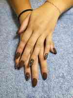 Gold Clipper Nails