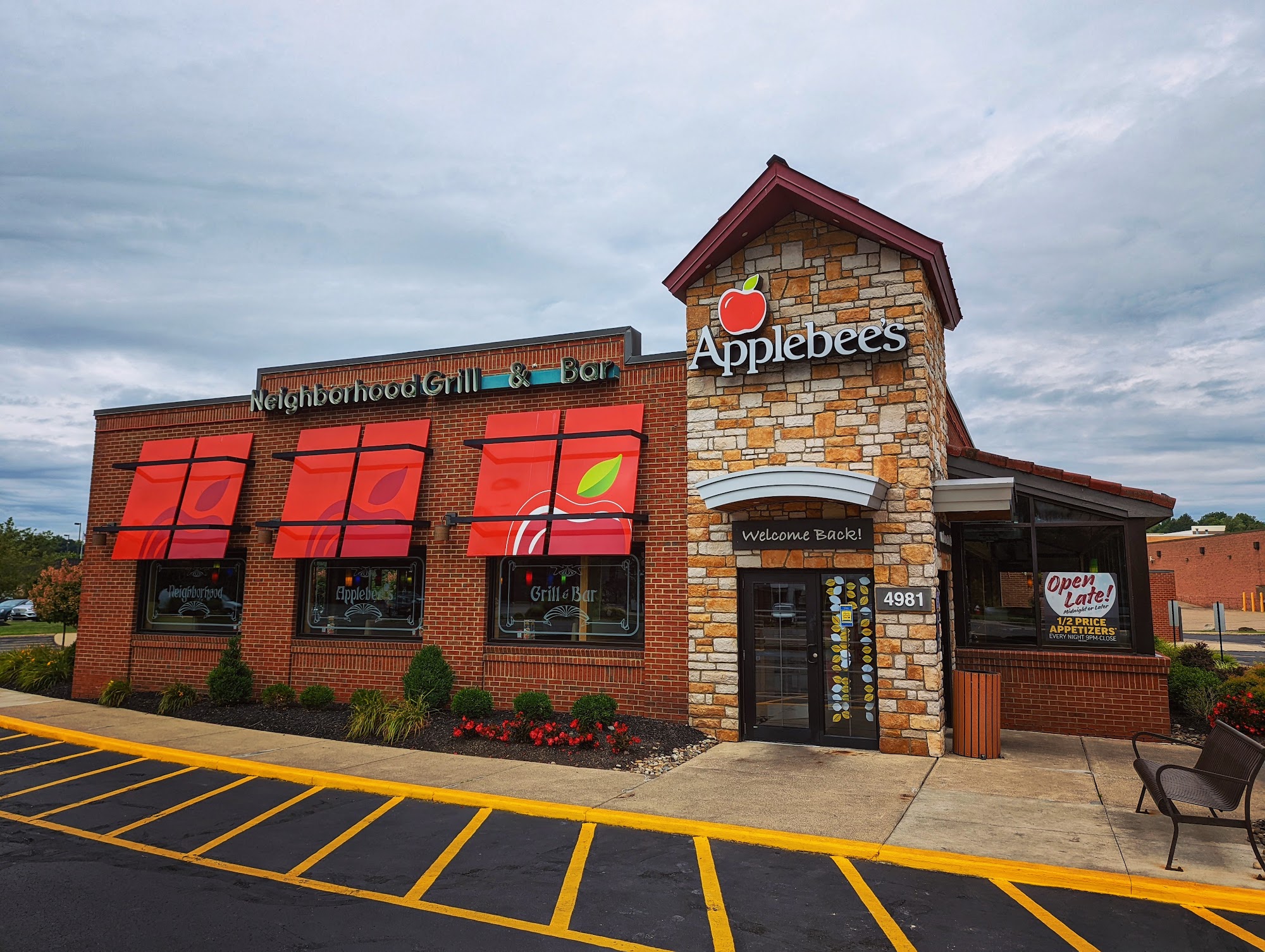 Applebee's Grill + Bar