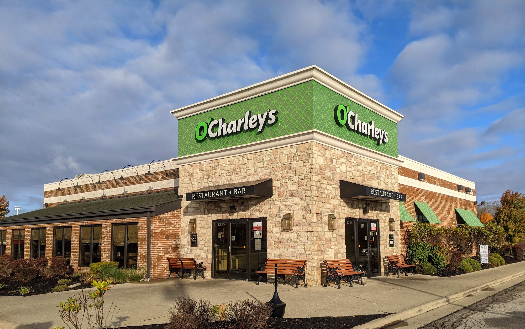 O'Charley's Restaurant & Bar