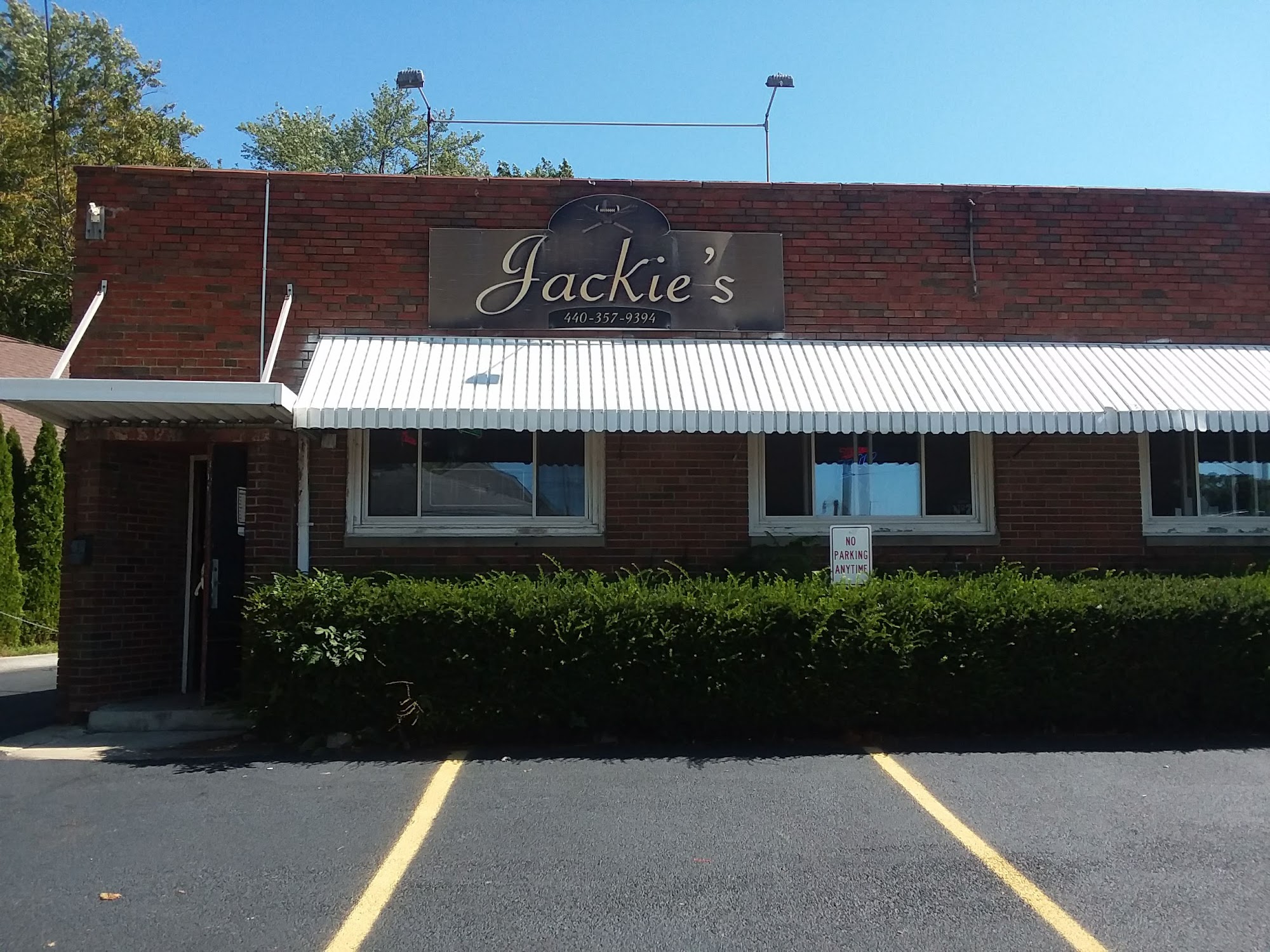 Jackies Sports Bar & Grill