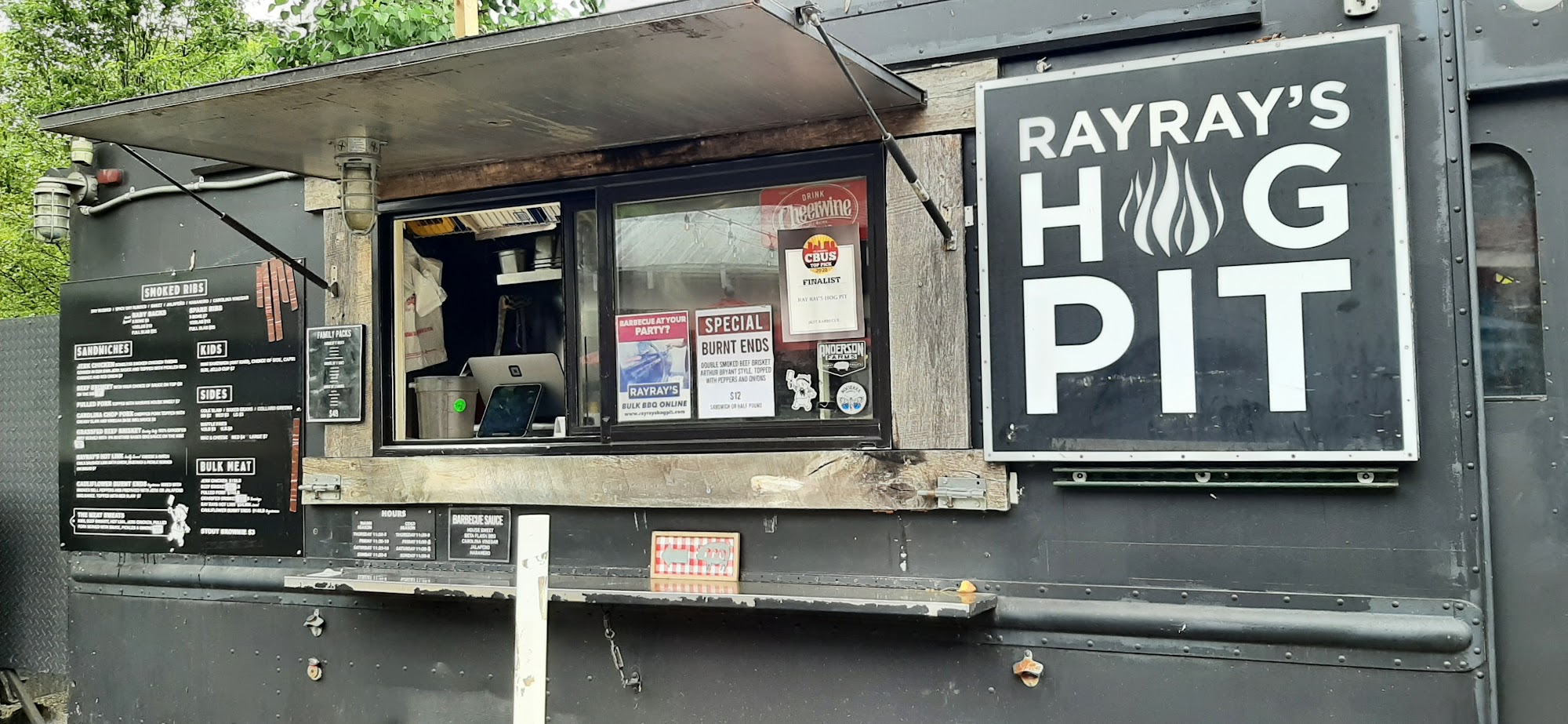Ray Ray's Hog Pit Powell