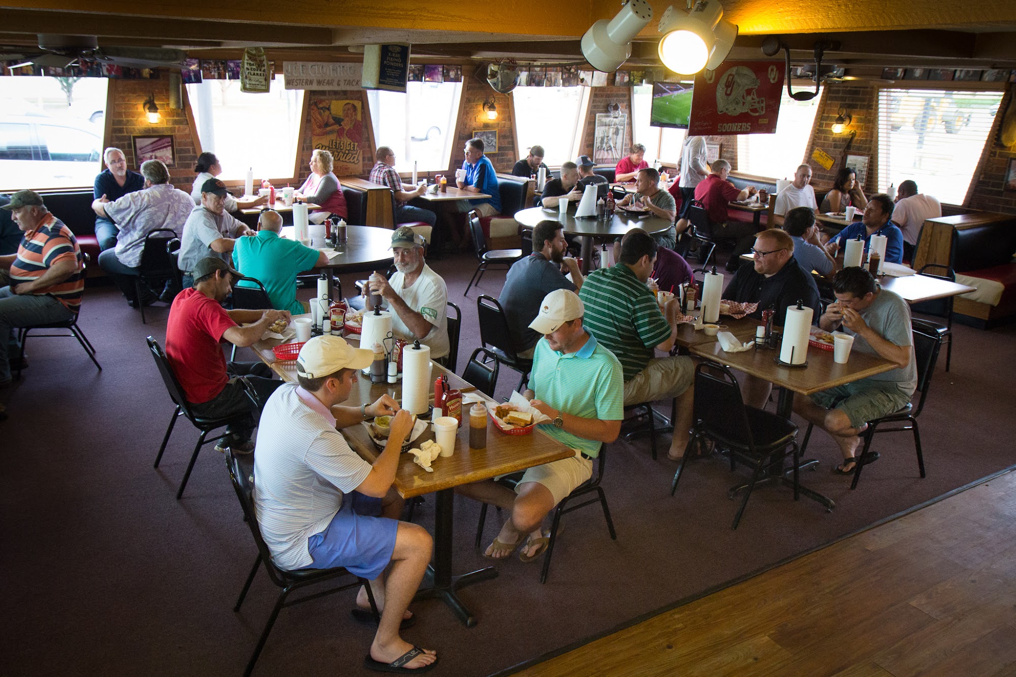 Ray's BBQ 1514 W Lindsey St, Norman, OK 73069