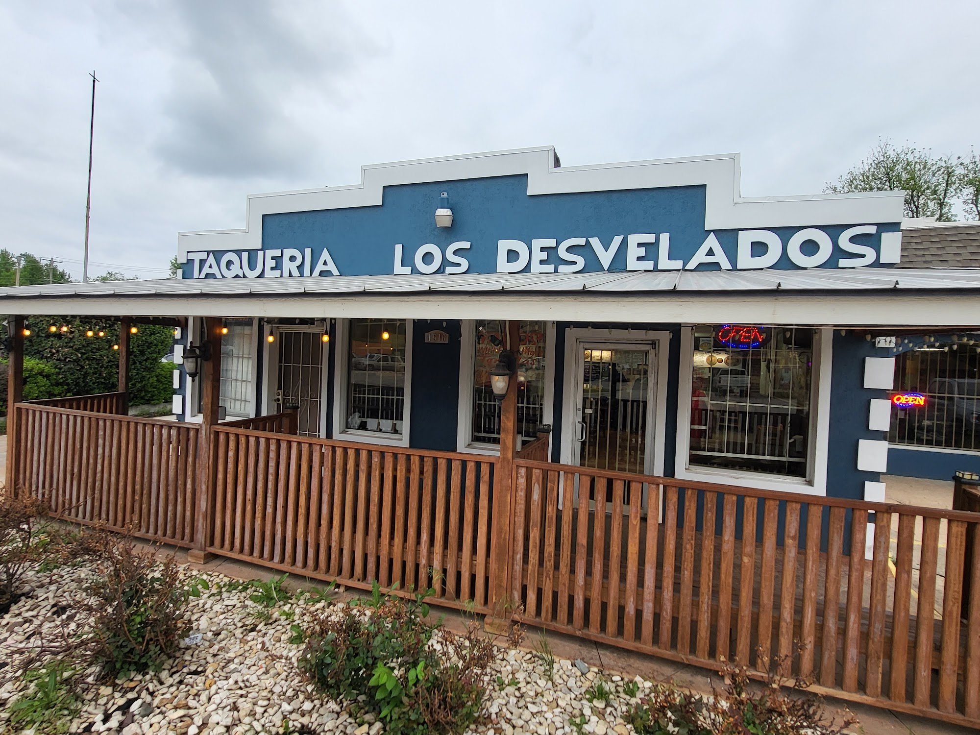 Los Desvelados