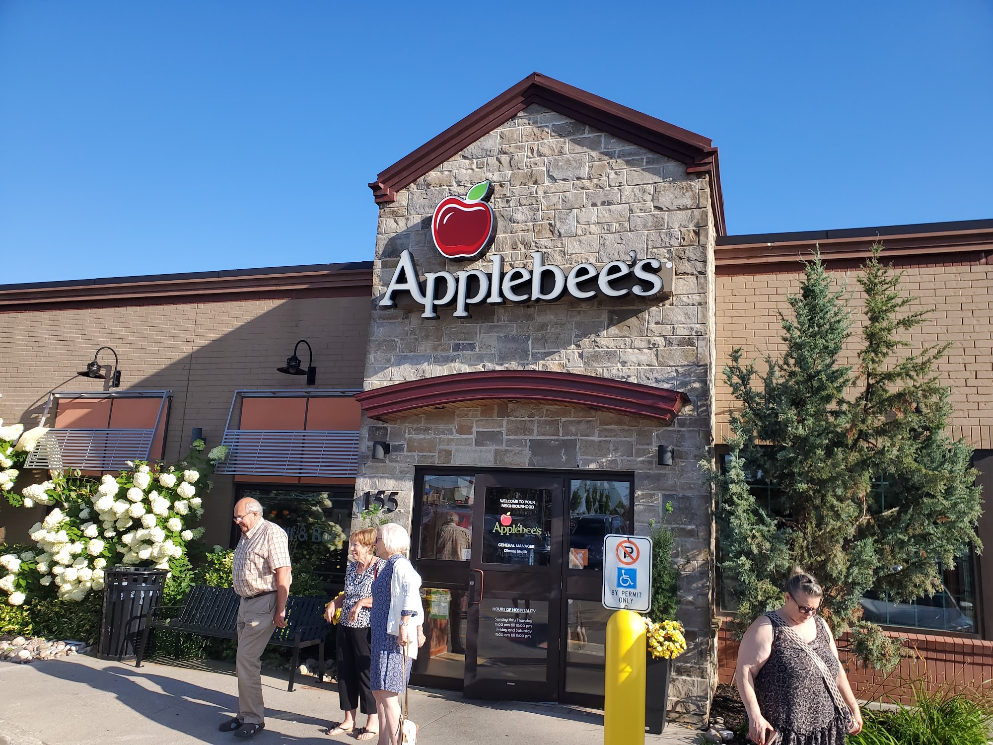 Applebee's Grill + Bar