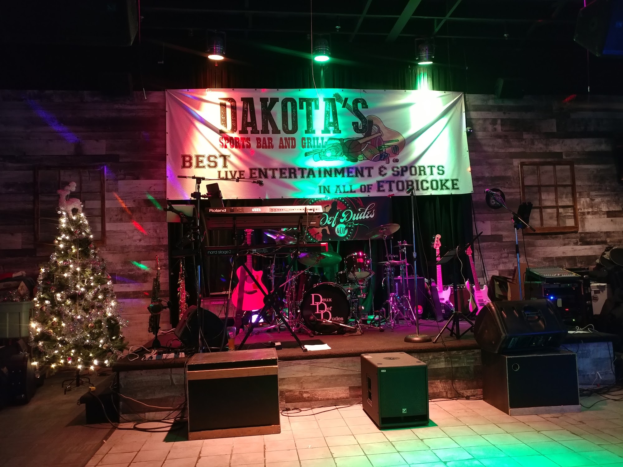 Dakotas Sports Bar & Grill
