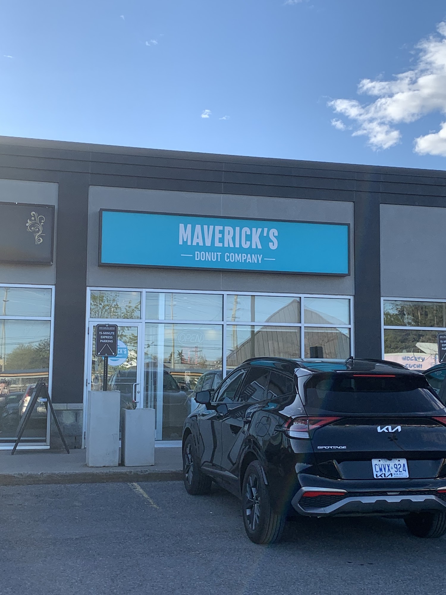 Maverick's Donuts, Kanata