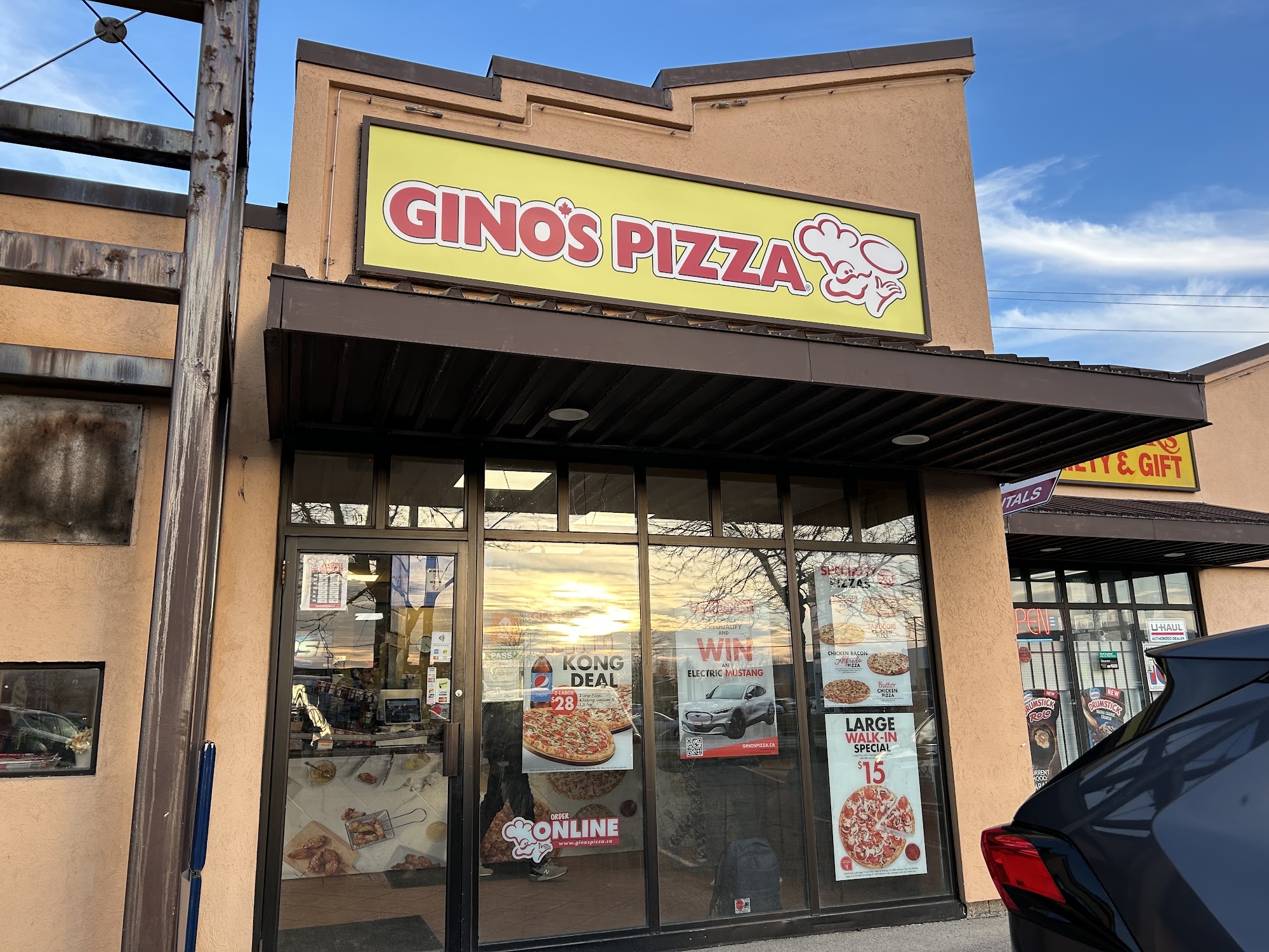 Gino's Pizza