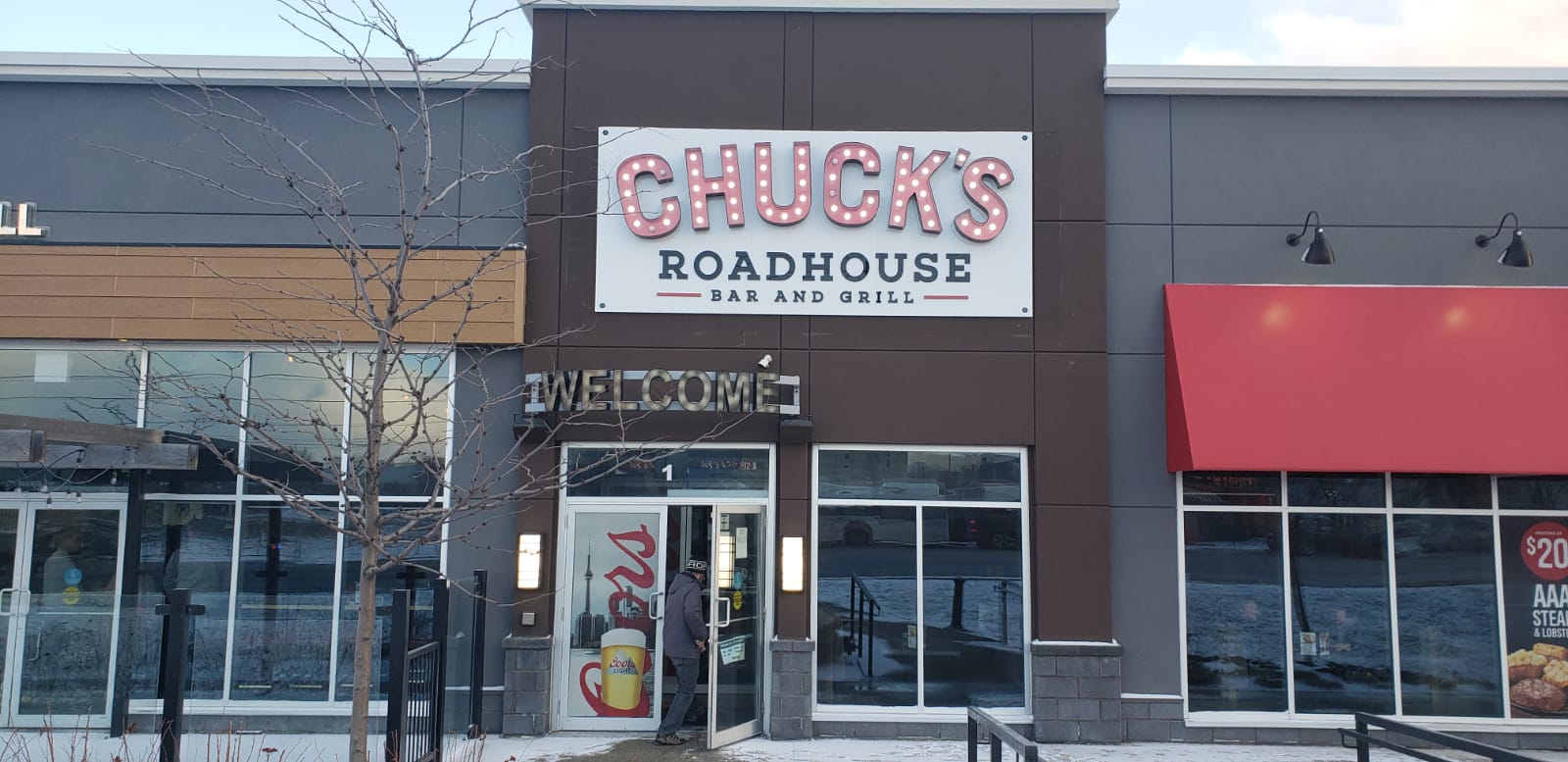 Chuck's Roadhouse Bar & Grill