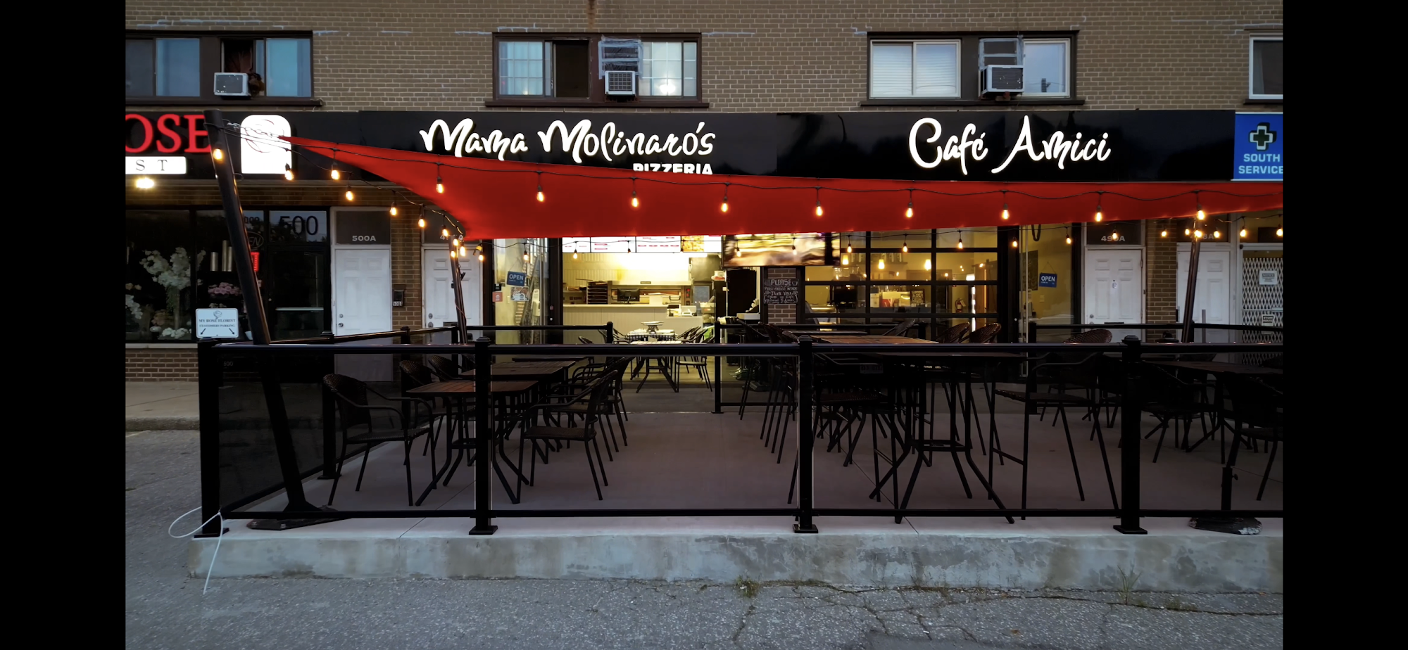 Mama Molinaro's Pizzeria