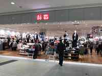 UNIQLO Upper Canada