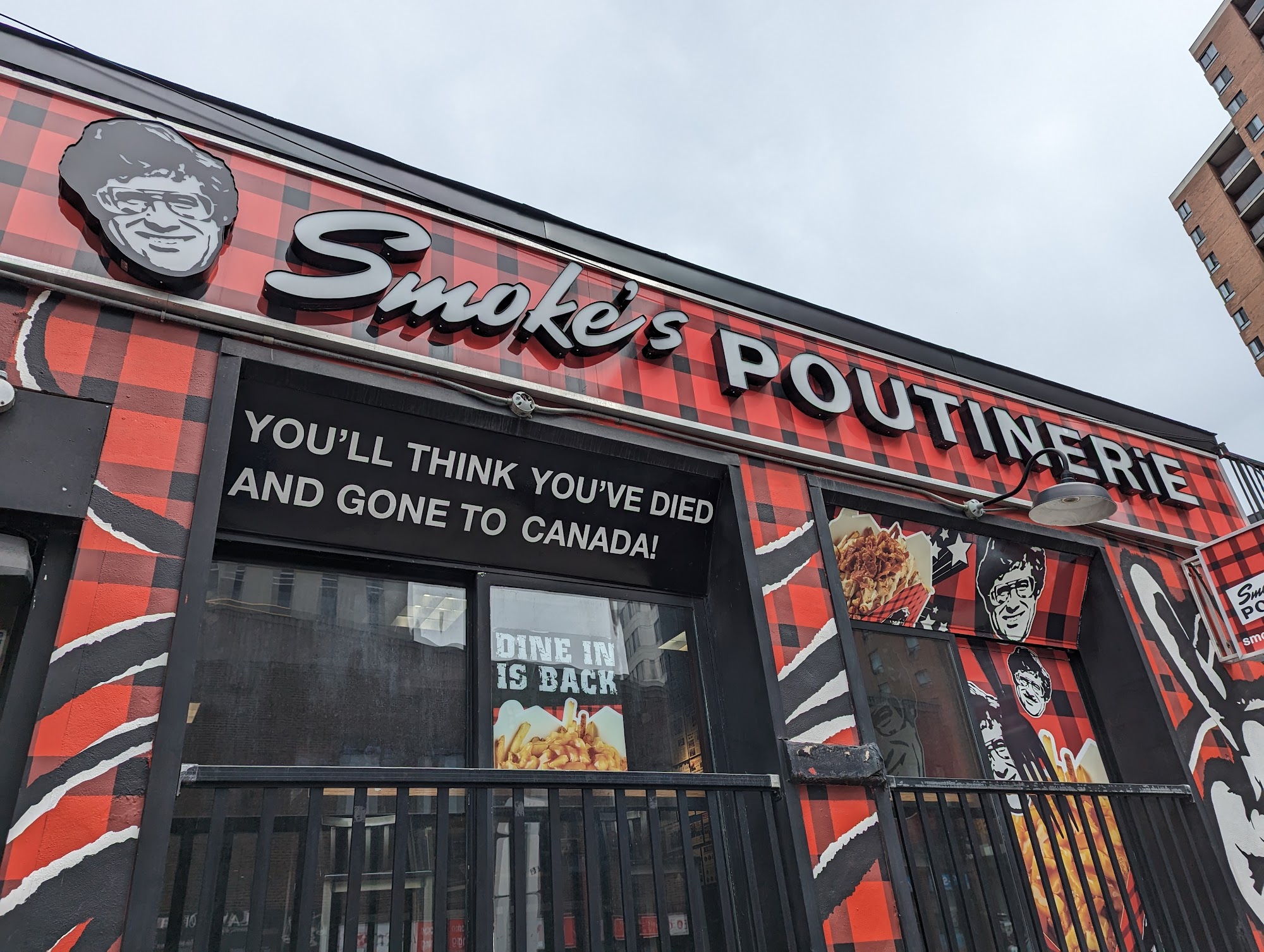 Smoke's Poutinerie Ottawa