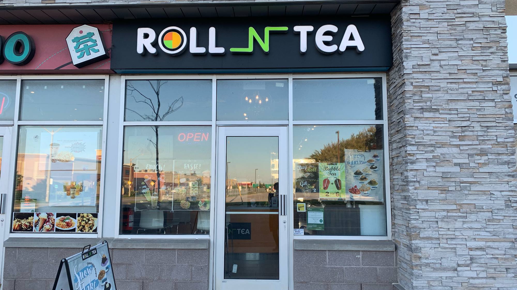 Roll N Tea