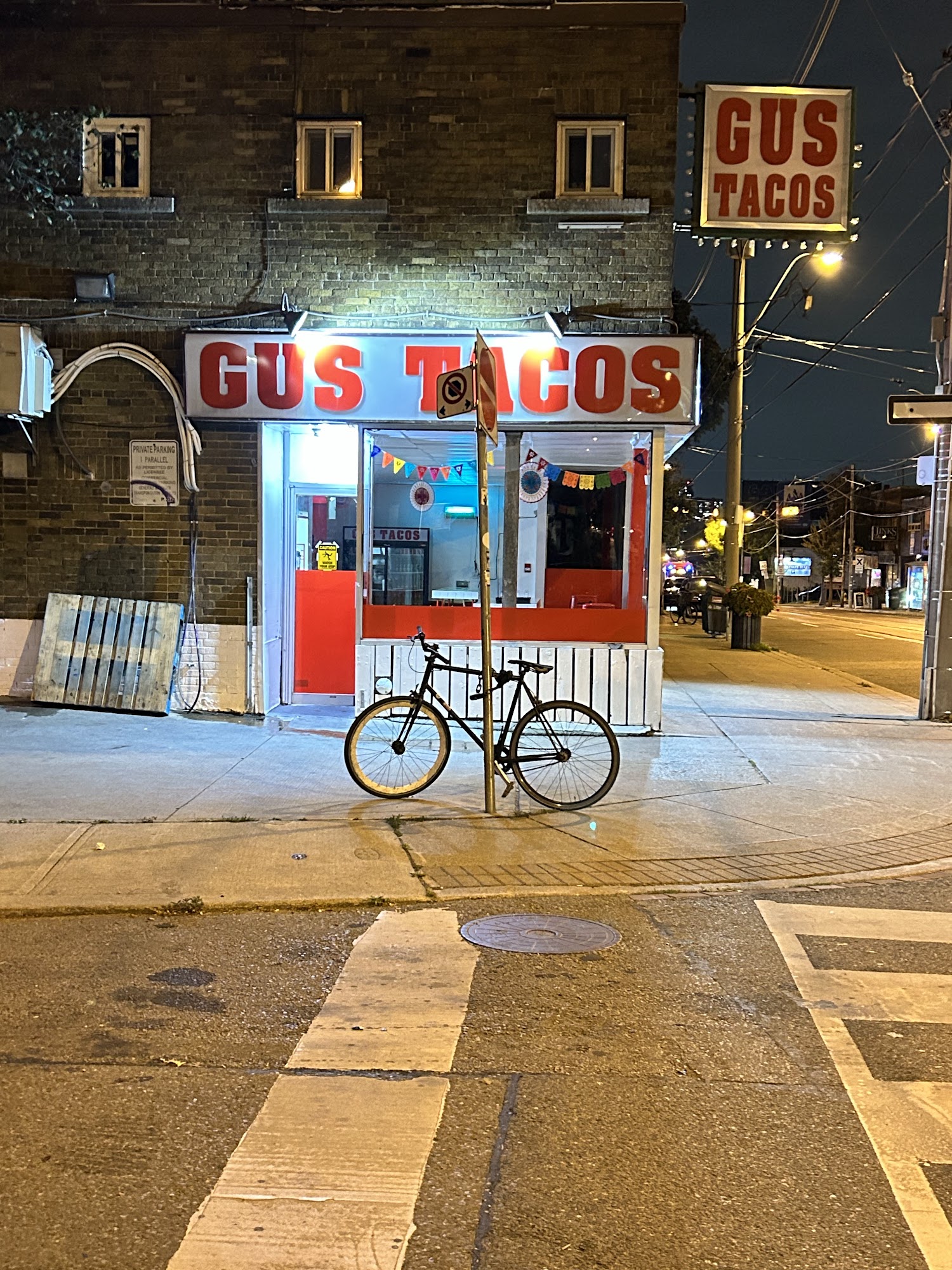 Gus Tacos