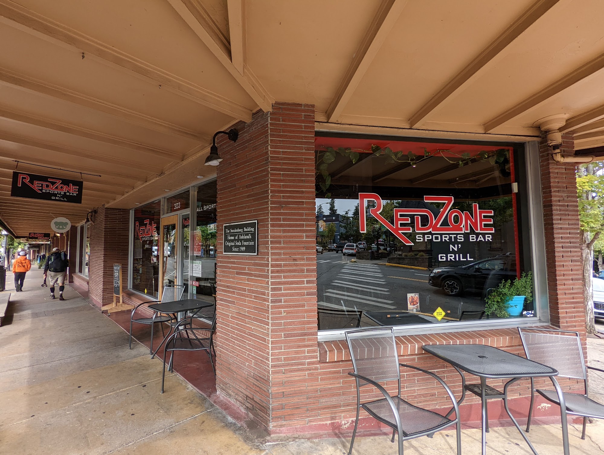 RedZone Sports Bar N' Grill