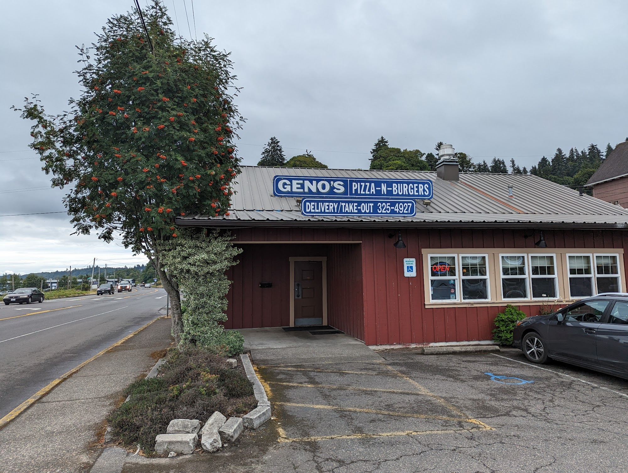 Geno's Pizza and Burgers