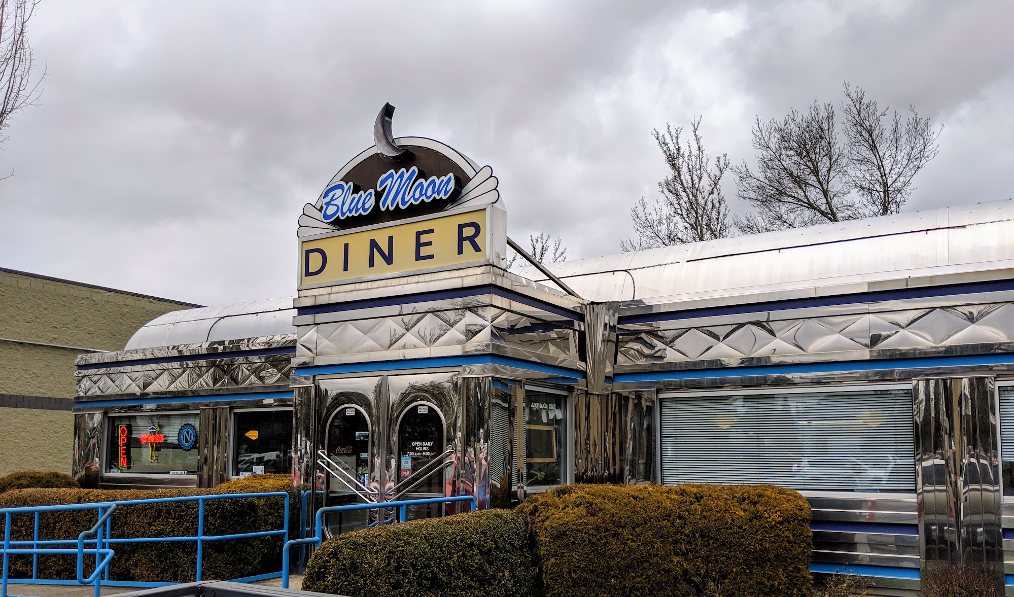 Blue Moon Diner