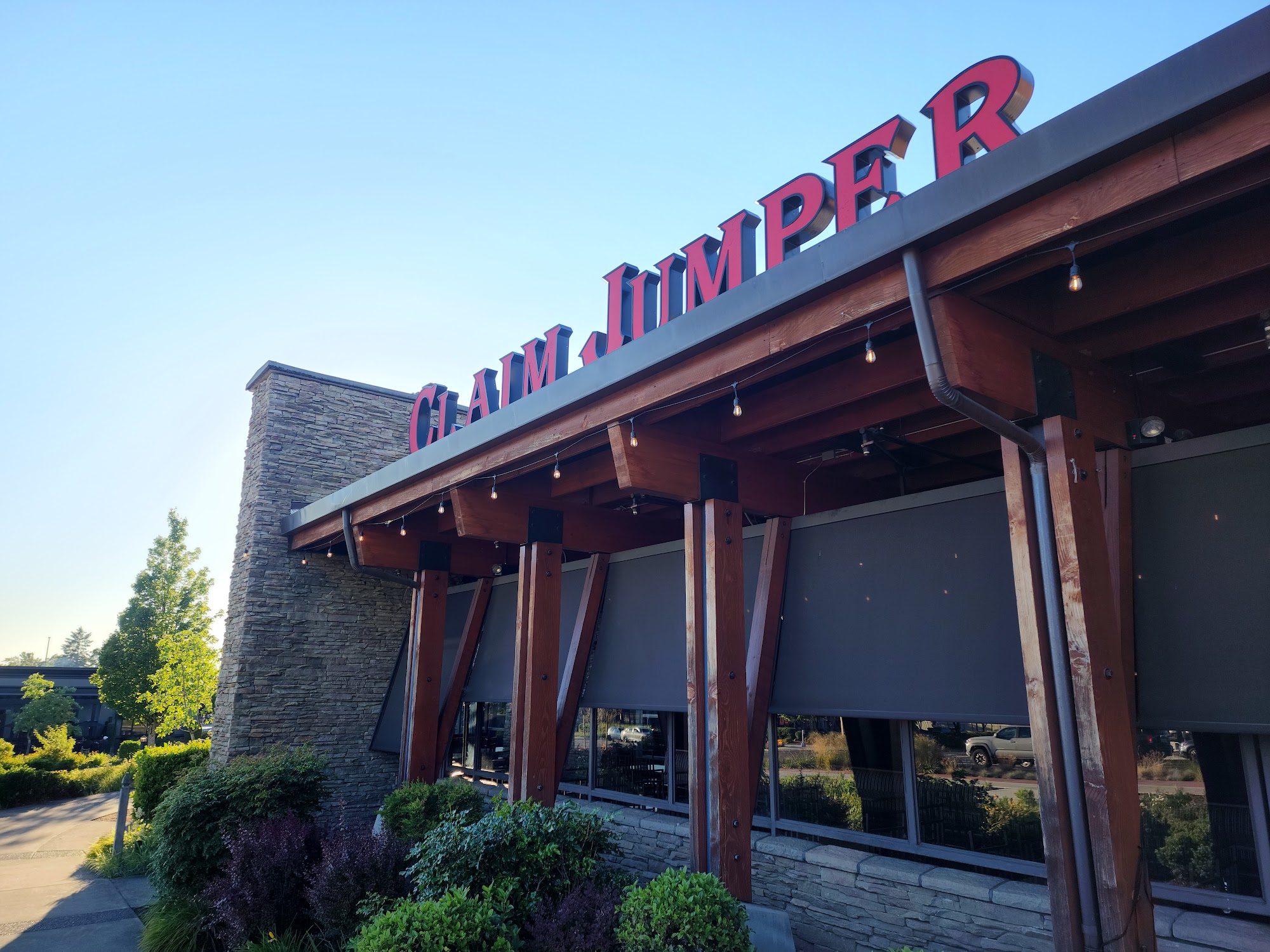 Claim Jumper Steakhouse & Bar