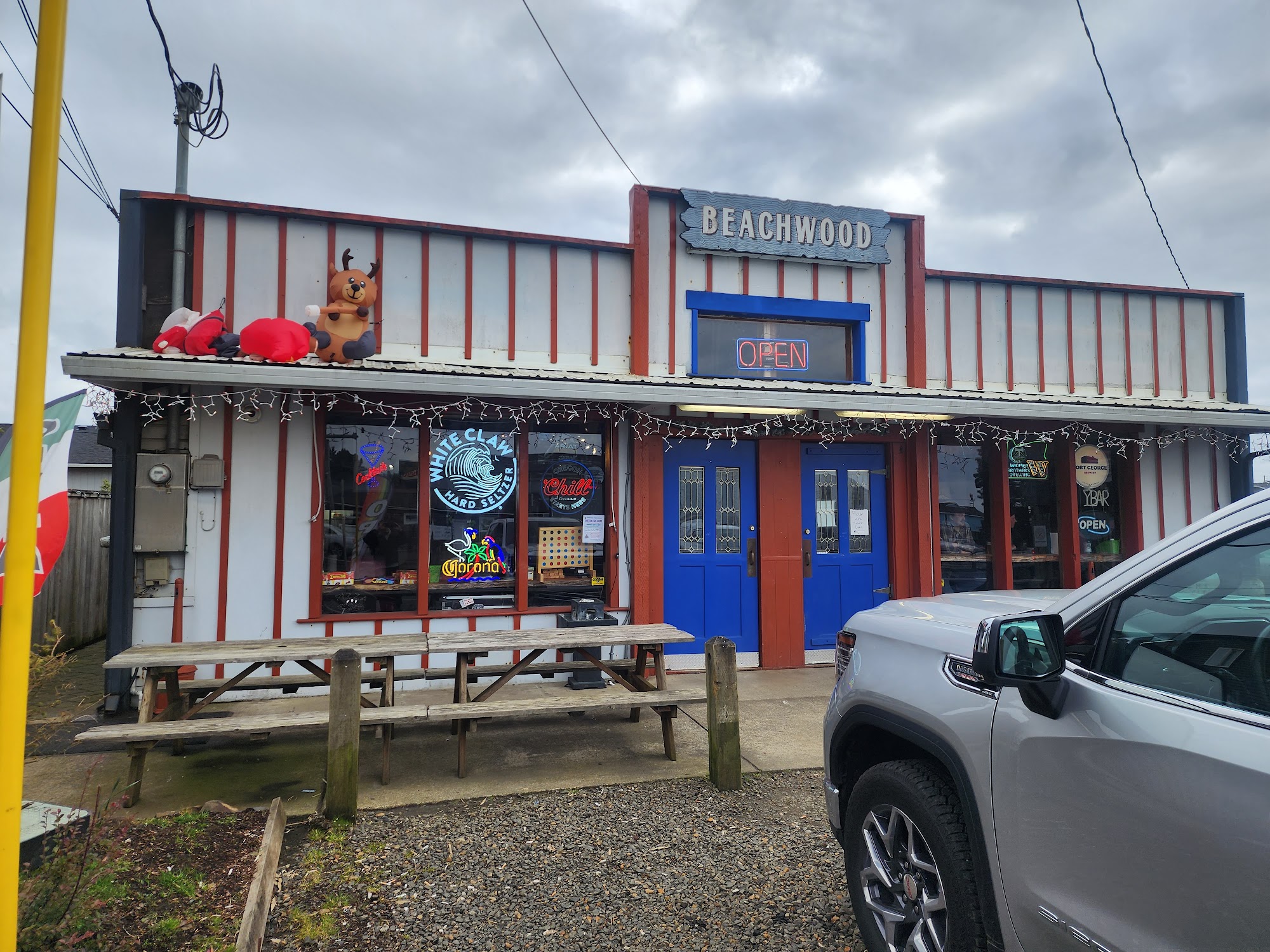 Megs Beachwood Bar and Grill